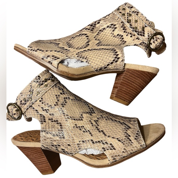 NWOT BareTraps Reining Faux Snakeskin Bootie Sandals Women’s size 8 - Picture 8 of 16